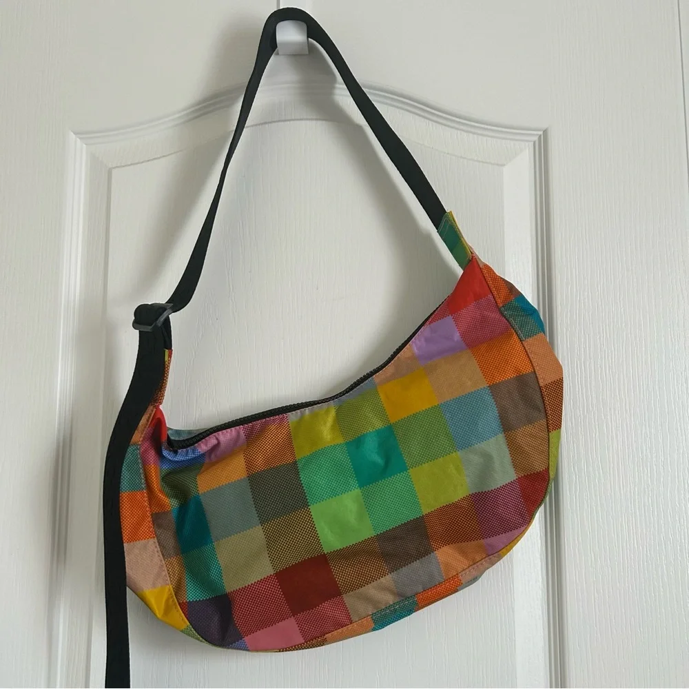 NEW BAGGU Madras Medium Crescent Bag - Picture 1 of 4
